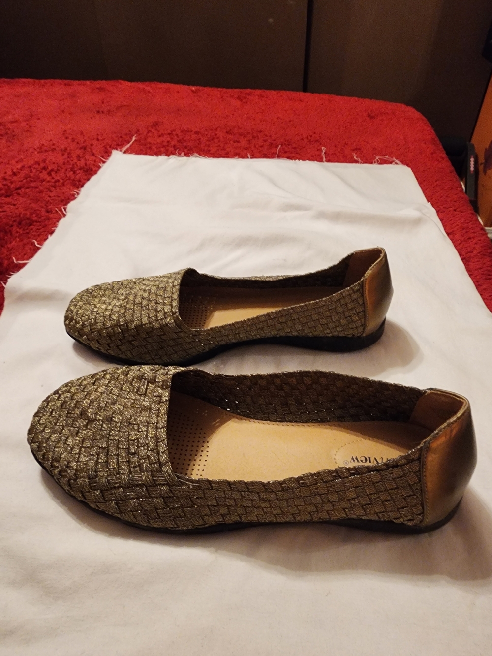 comfortview Metallic Woven Gold Slip-On Flats size 9.5
